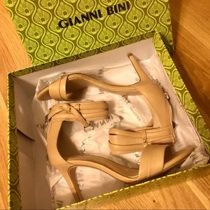 Gianni Bini Dedee Heels - worn once - Size 7.5